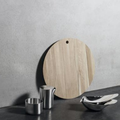 Oak Cutting Board Lifestyle Image