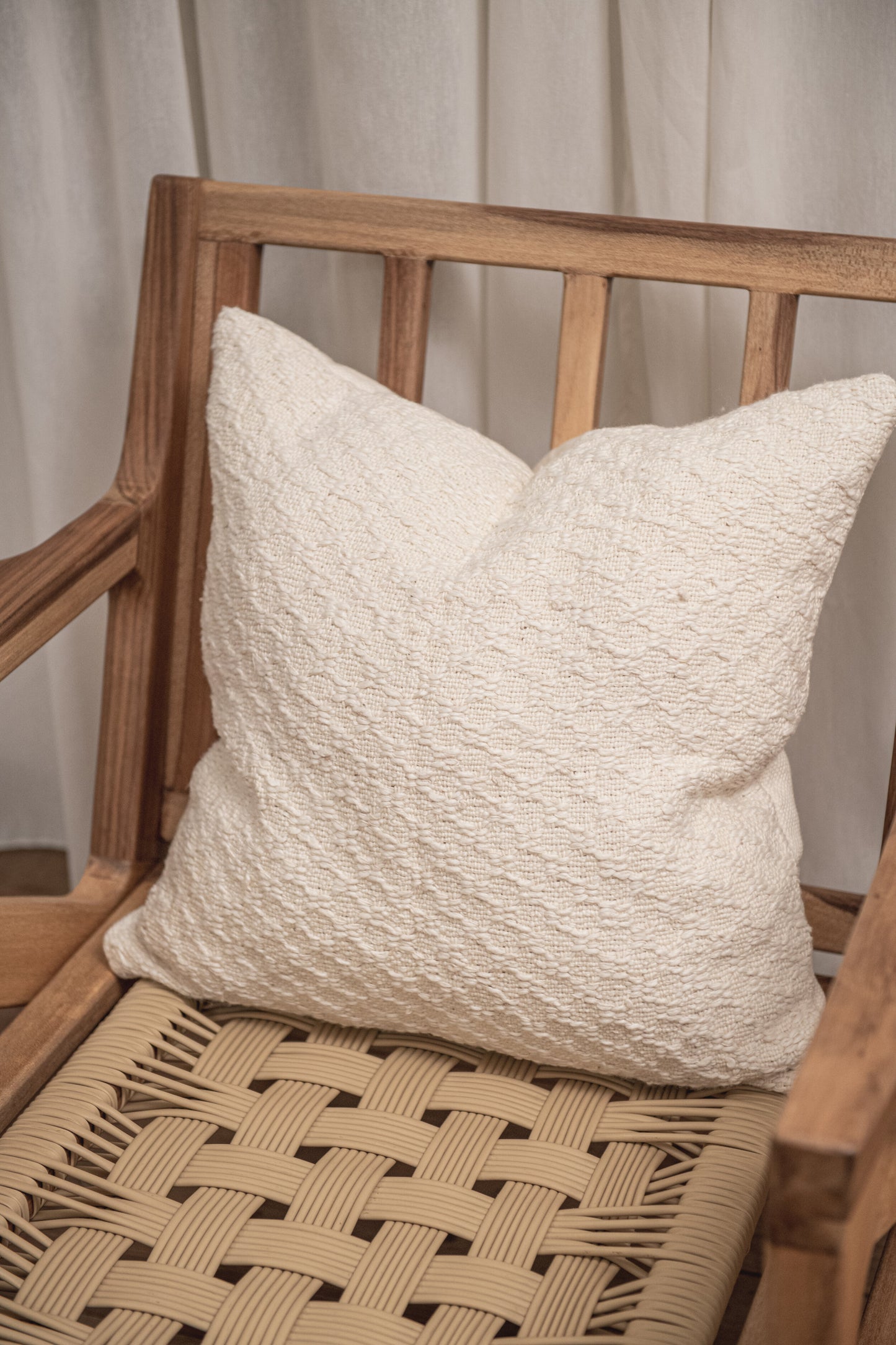 Tyba Basic Pillow Cover (4 colors)
