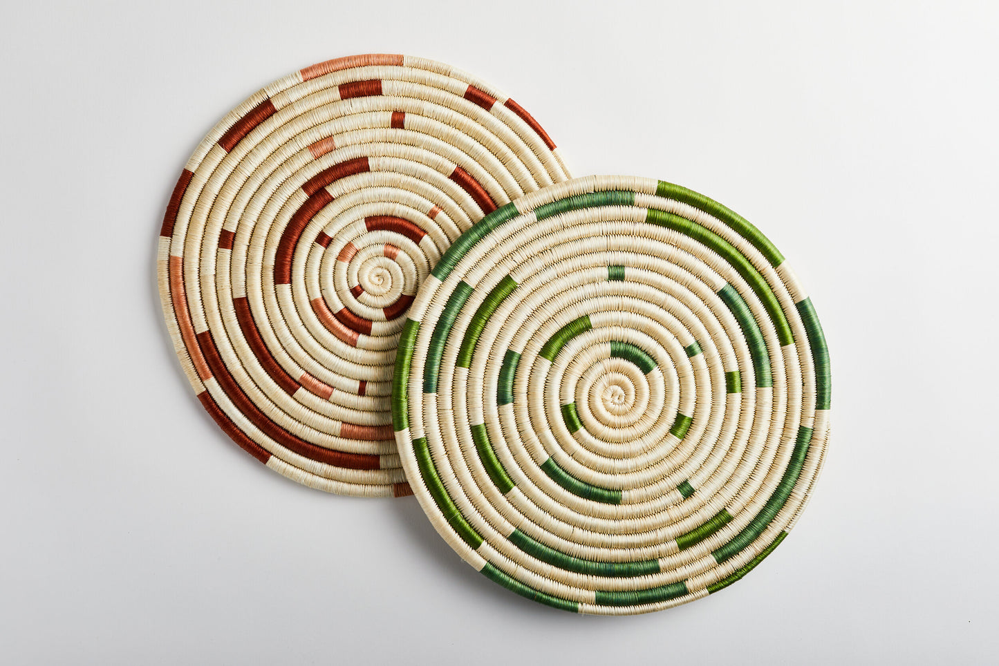 Monserrate Multi Round Placemat/Charger (Set) (2 colors)