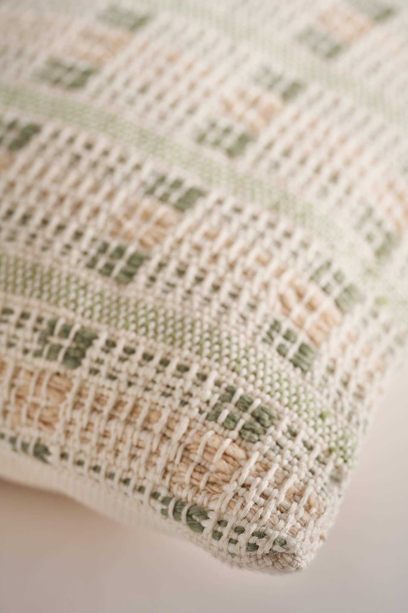 Zenu Pillow Cover (2 colors)