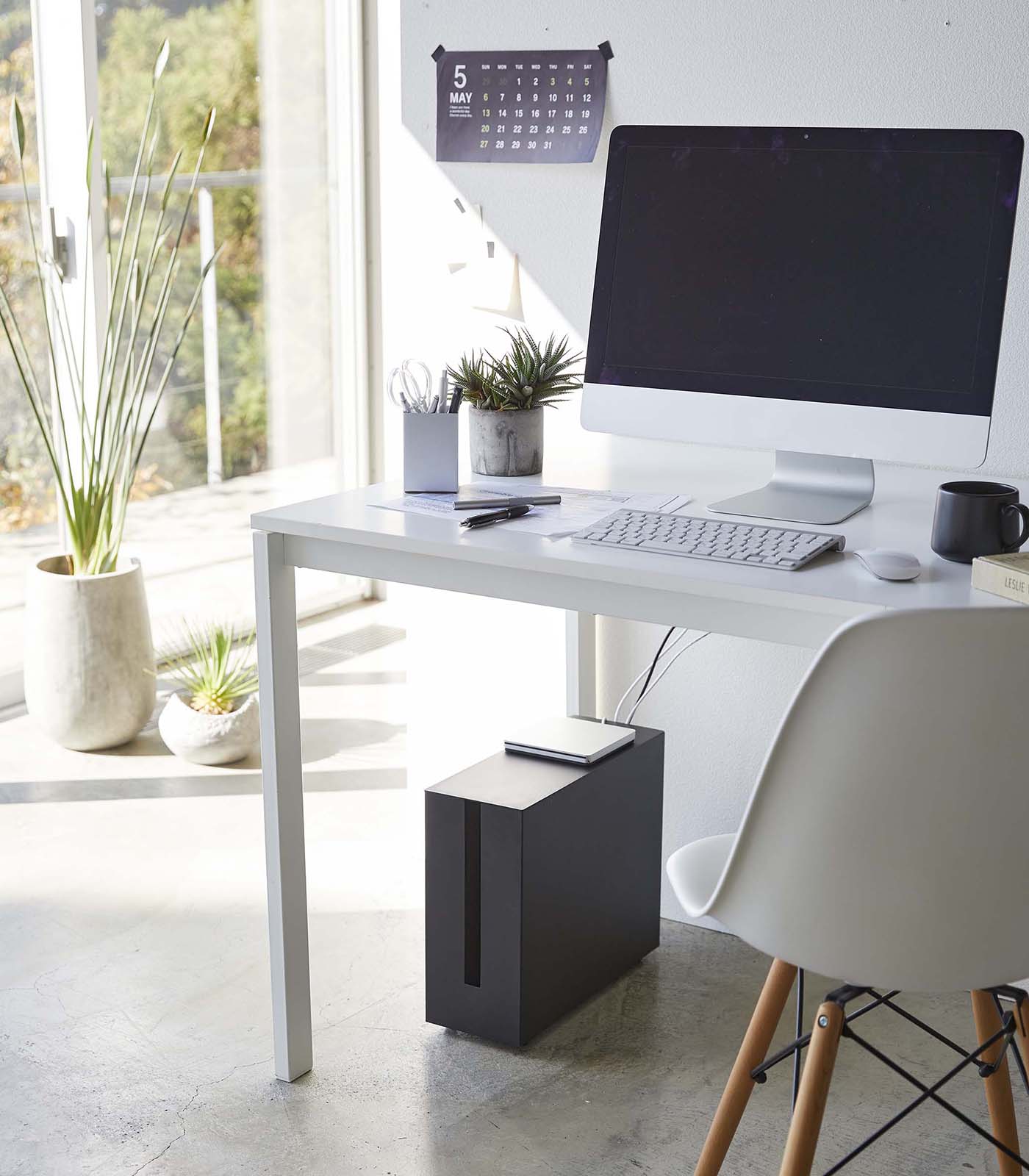 Rolling Cable Management Rack - Steel