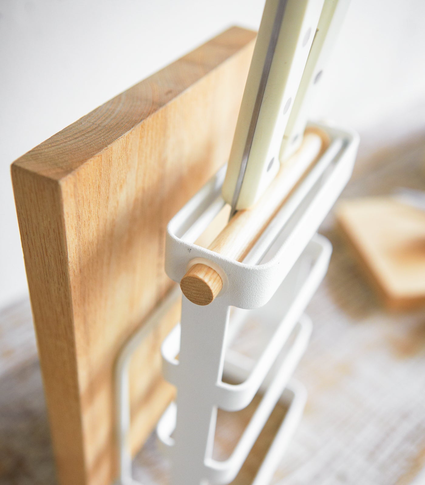 Knife & Cutting Board Stand - Steel + Wood