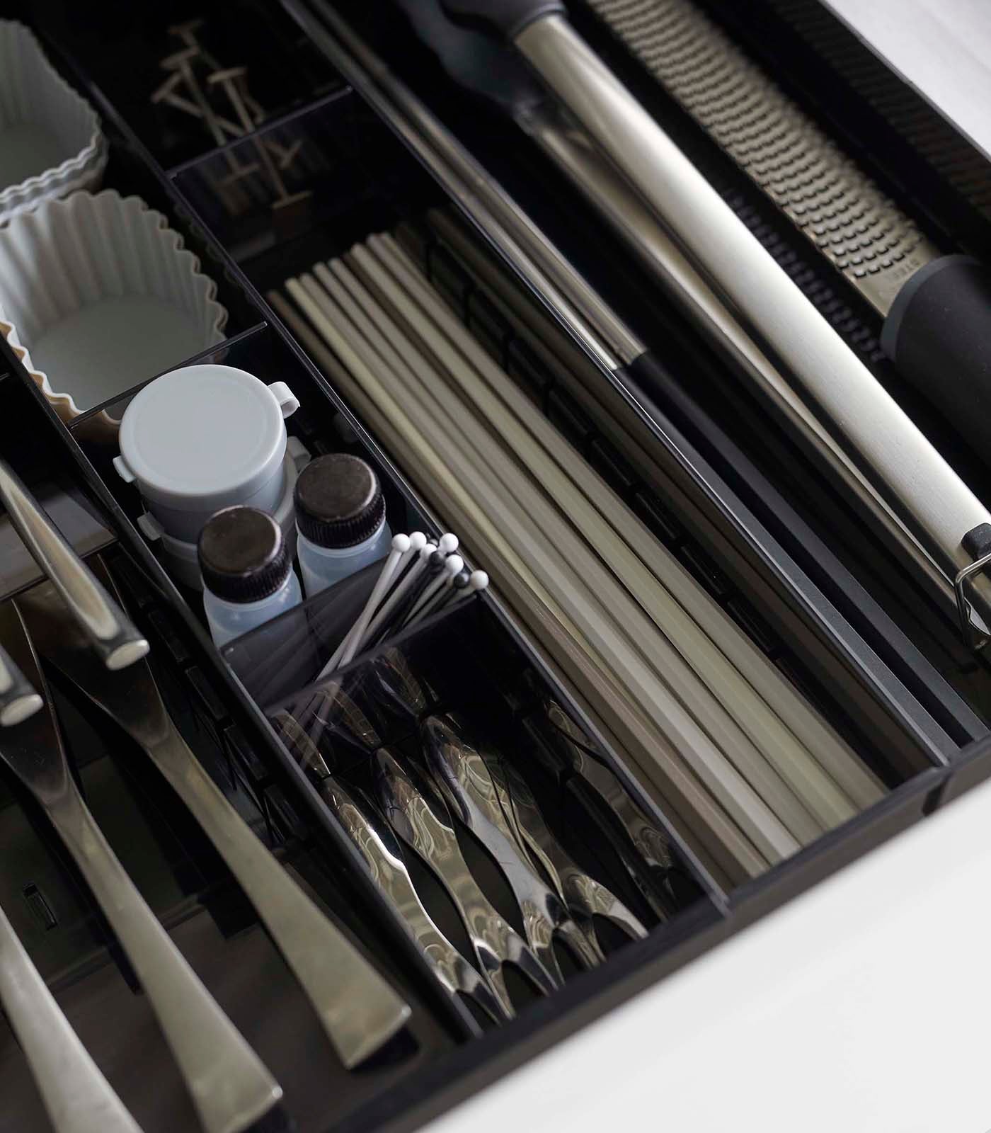 Expandable Cutlery Storage Organizer